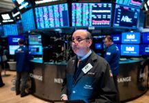 US STOCKS Gain as vaccine hopes offset USA and Chinese tensions vaccine
